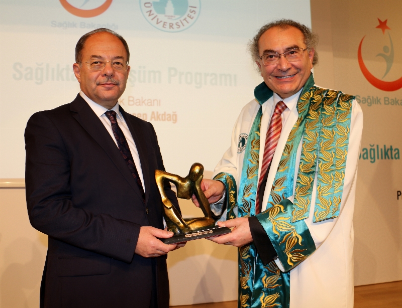 Üsküdar Üniversitesi'nde Akademik Yılın ilk dersi Sağlık Bakanı Recep Akdağ’dan... 9