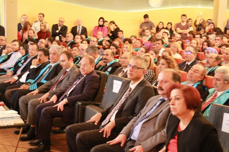 Üsküdar Üniversitesi'nde Akademik Yılın ilk dersi Sağlık Bakanı Recep Akdağ’dan... 3
