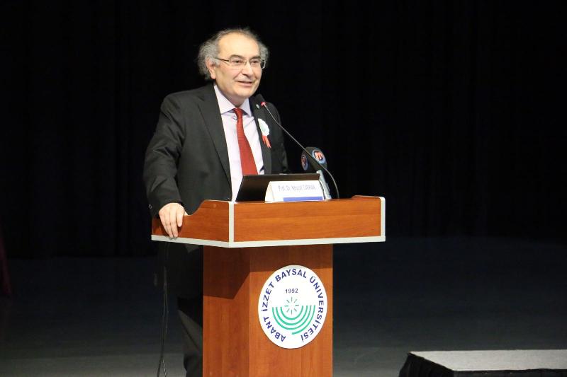 Prof. Dr. Nevzat Tarhan, Abant İzzet Baysal Üniversitesi'nde yeni yılın ilk dersini verdi