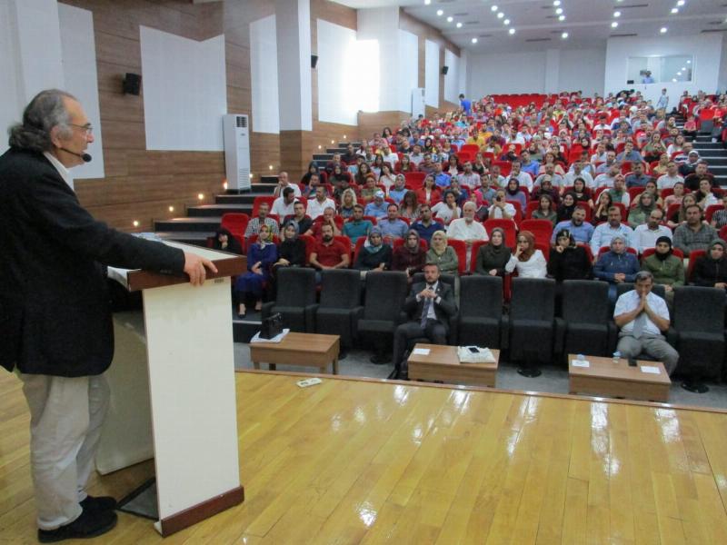 Prof. Dr. Nevzat Tarhan’dan Gaziantep’te iki konferans