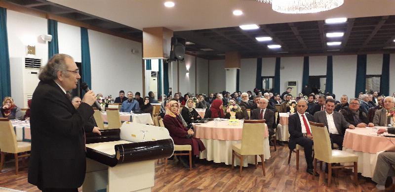 Prof. Dr. Nevzat Tarhan’dan Kocaeli’nde “Bilinçli Aile Olmak” Konferansı