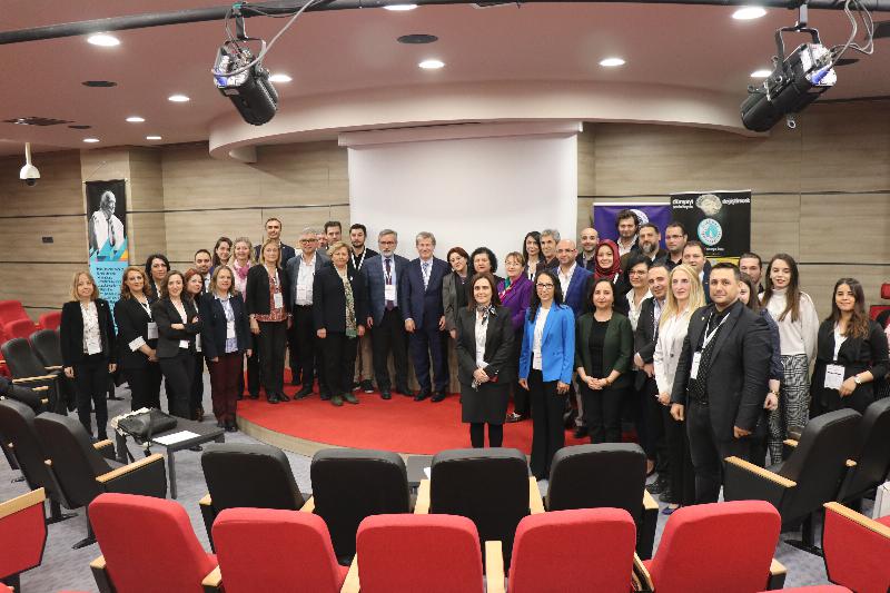 'Yeni Medya ve Aile Çalıştayı' Üsküdar Üniversitesinde yapıldı 13