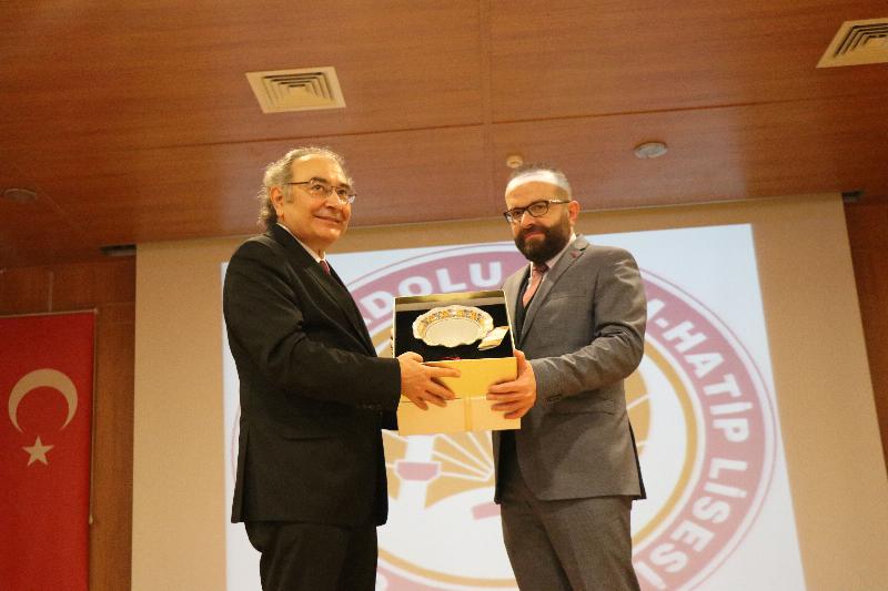 Prof. Dr. Nevzat Tarhan: “İmam Hatipler Türkiye’nin şansıdır” 3