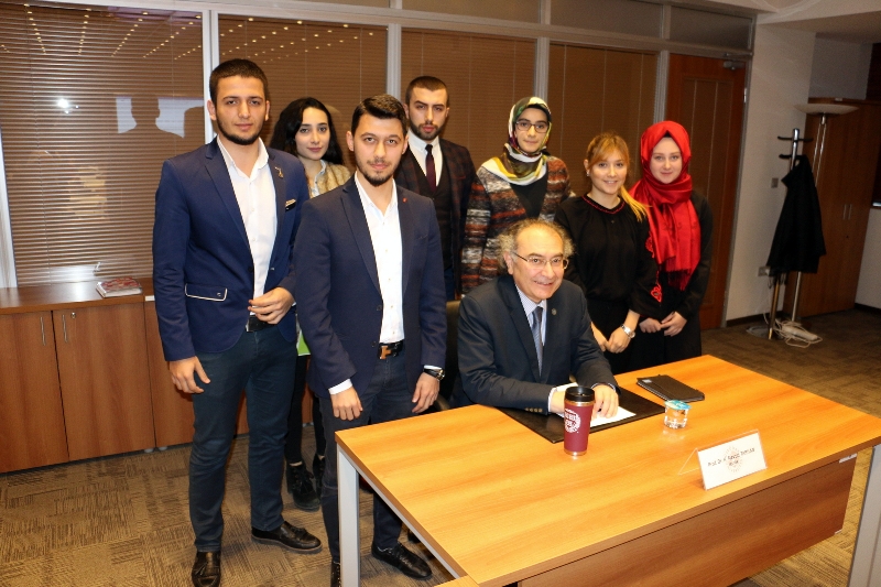 Üsküdar Üniversitesi Öğrenci Konseyi senato üyeleriyle bir araya geldi 2