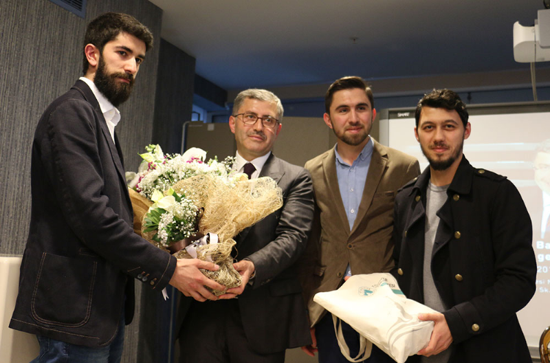 Üsküdar Belediye Başkanı Türkmen Üsküdar Üniversiteli gençlerle buluştu 2