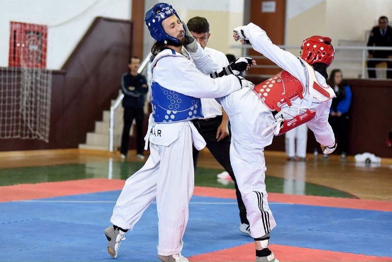 Üniversiteler arası Taekwondo 3'üncüsü Üsküdardan