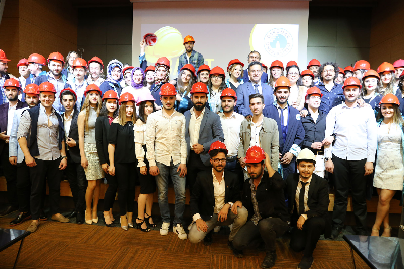 Türkiye’nin ilk baret töreni Üsküdar Üniversitesinde yapıldı.