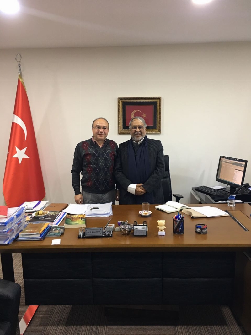 Dr. Jafer Qureshi’den Prof. Dr. Muhsin Konuk’a önemli ziyaret