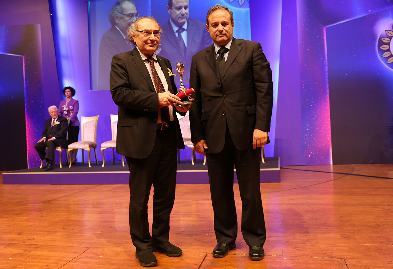 Prof. Dr. Nevzat Tarhan’a Evrensel Kardeşlik Ödülü