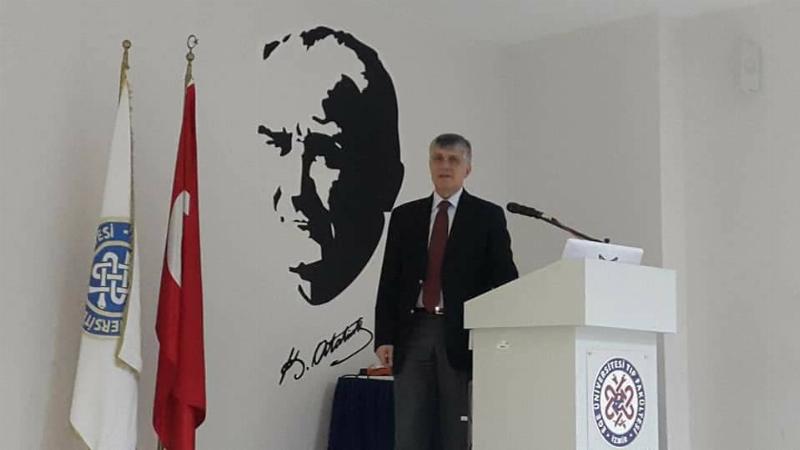 Prof. Dr. Tayfun Uzbay İzmir’de Görünmeyen Beyin’i anlattı