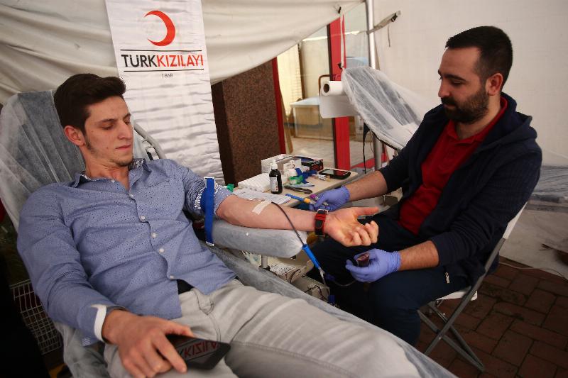 Üsküdar Üniversitesinden kan bağışı 2