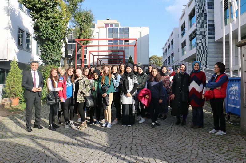 Öğrenciler Üsküdar Üniversitesini ziyaret etti 4