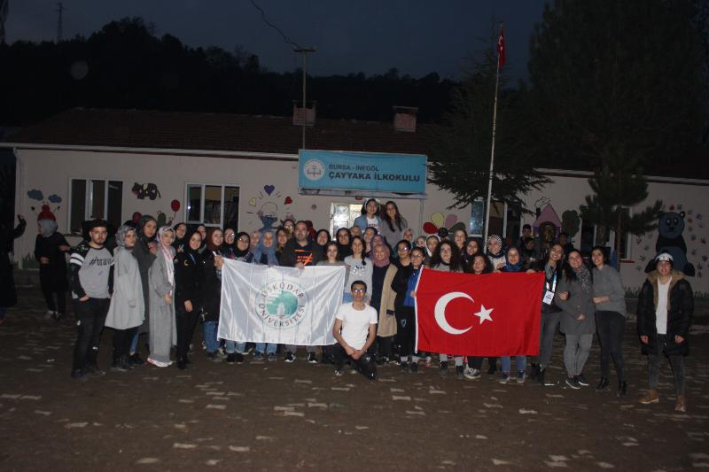 Çayyaka İlkokulu Üsküdarlı öğrencilerle yeni görünüme kavuştu 2 Çayyaka İlkokulu Üsküdarlı öğrencilerle yeni görünüme kavuştu 2