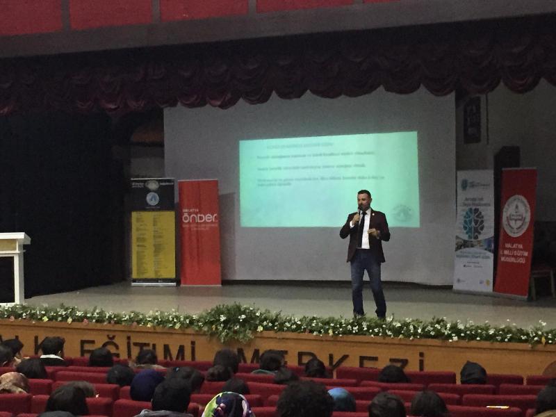 Üsküdar Üniversitesi Malatya’da rehber öğretmen ve öğrencilerle buluştu