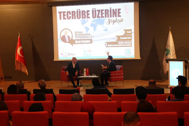 Parlamenter Ozan Ceyhun Üsküdar Üniversitesinde