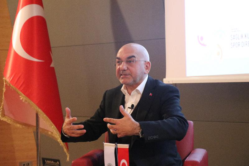 Parlamenter Ozan Ceyhun Üsküdar Üniversitesinde 2