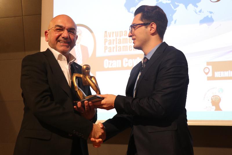 Parlamenter Ozan Ceyhun Üsküdar Üniversitesinde 4