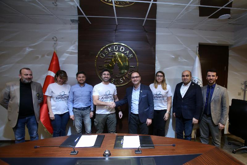Üsküdar Üniversitesi ile Ahtapot Gönüllüleri Derneği arasında işbirliği