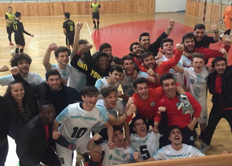 Üsküdar Üniversitesi Erkek Futsal takımı yarı finale yükseldi