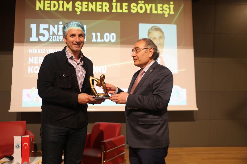 Gazeteci Nedim Şener Üsküdarlı öğrencilerle buluştu 3