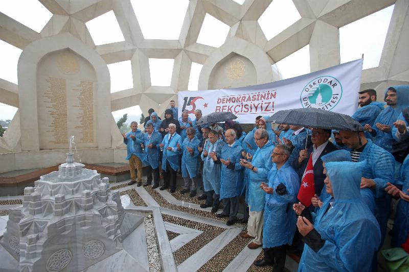 Üsküdar Üniversitesi 15 Temmuz Şehitler Anıtını ziyaret etti 3