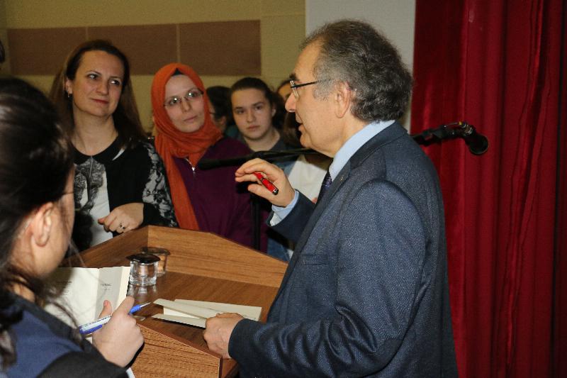 Prof. Dr. Nevzat Tarhan Çorlu’da öğrencilerle bir araya geldi 6