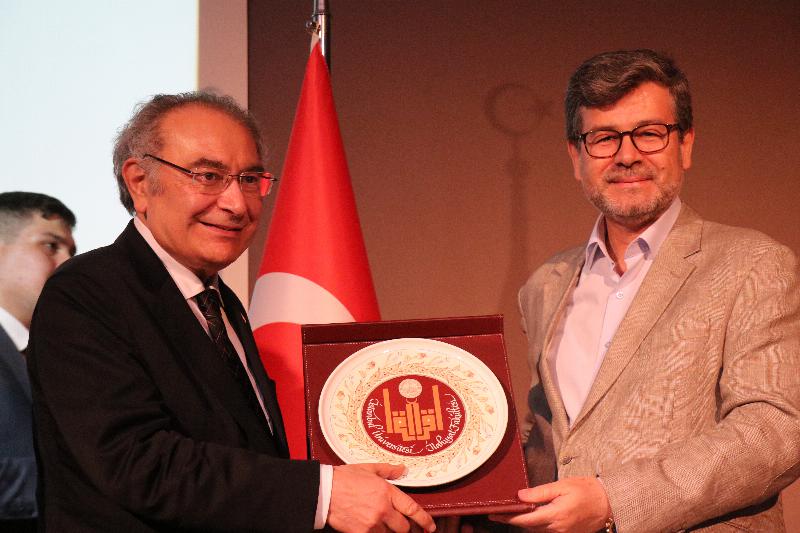 Prof. Dr. Nevzat Tarhan: “Anadolu irfanı akıyor, Türk bakıyor” 6
