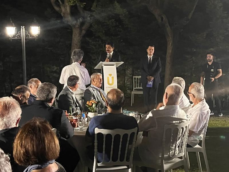 Prof. Tarhan Üsküdar Kaymakamı Murat Sefa Demiryürek’in veda yemeğine katıldı