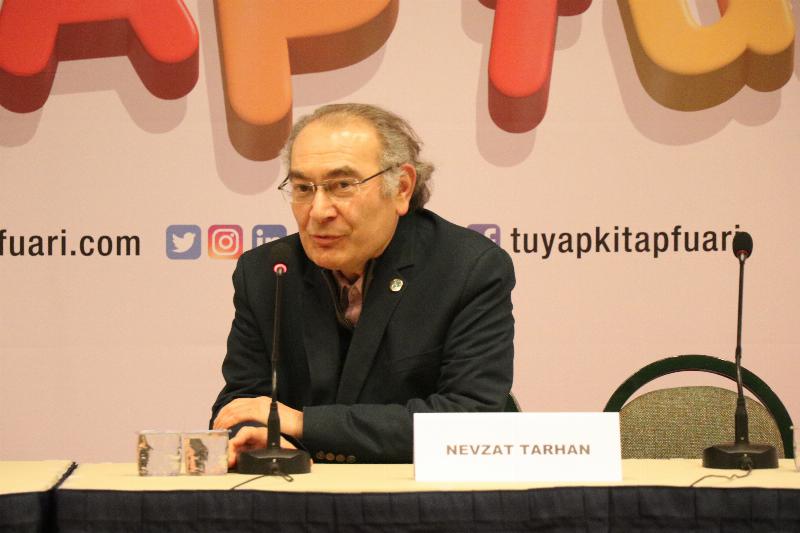 Prof. Dr. Nevzat Tarhan’a İstanbul TÜYAP kitap fuarında yoğun ilgi…