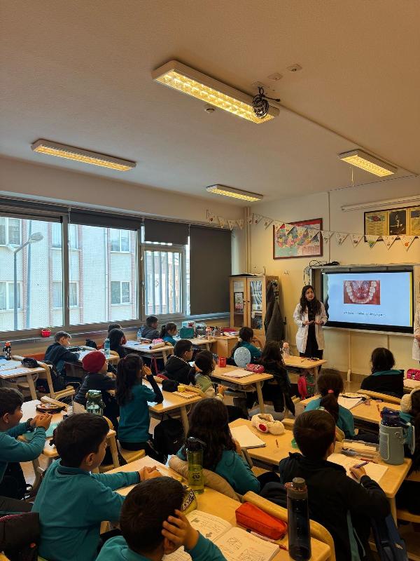 Üsküdar Üniversitesi Diş Hekimliği Fakültesi Pedodonti Anabilim Dalından İlköğretim Okulu Ziyareti
